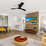 Waikiki Banyan Fabulous Ocean View Condo With Free Parking
